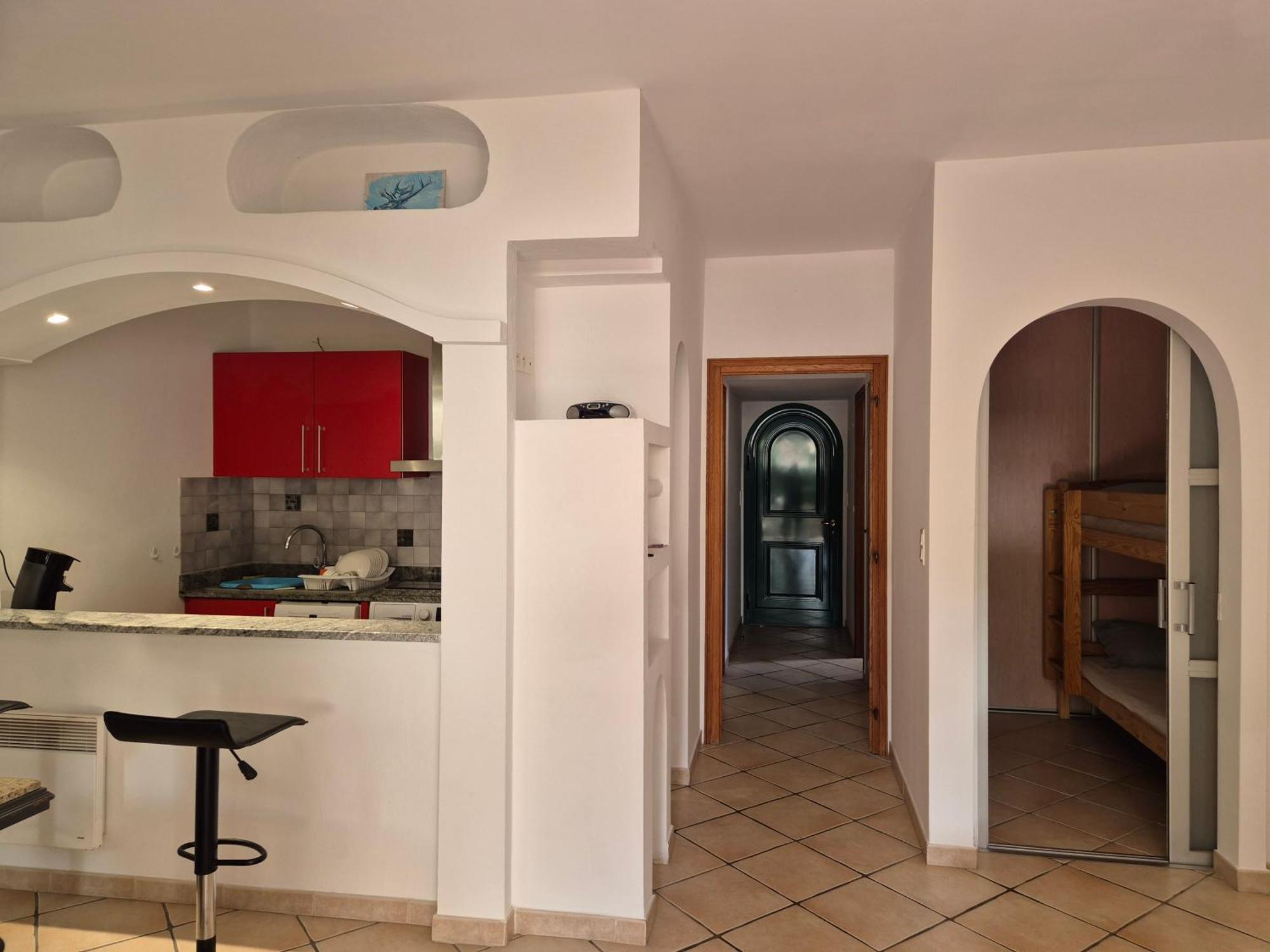 Joli Appartement Climatise Avec Terrasse A Moin 10 Minutes A Pieds De La Plage Calvi  Exterior foto